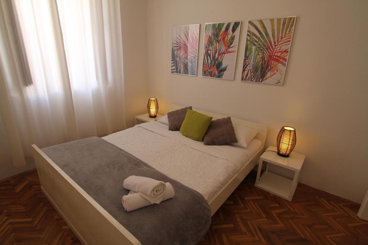 Guest house Palace De Lupis-guest House Hvar Town