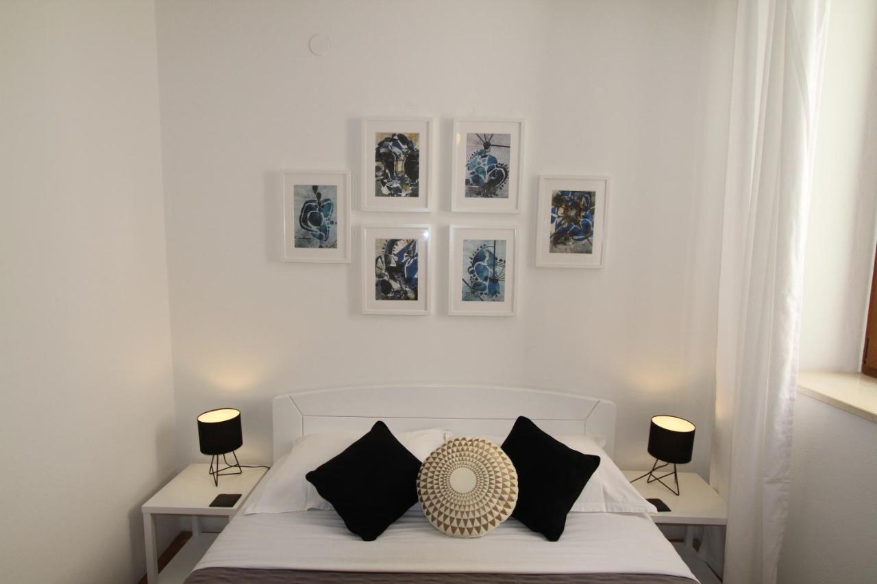 Palace De Lupis-guest House Guest house